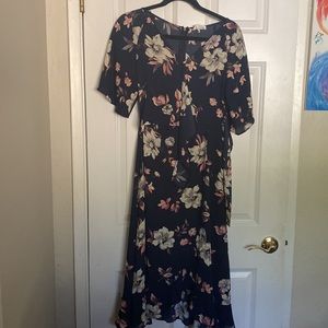 Wonderful silk floral dress. Ties on the side